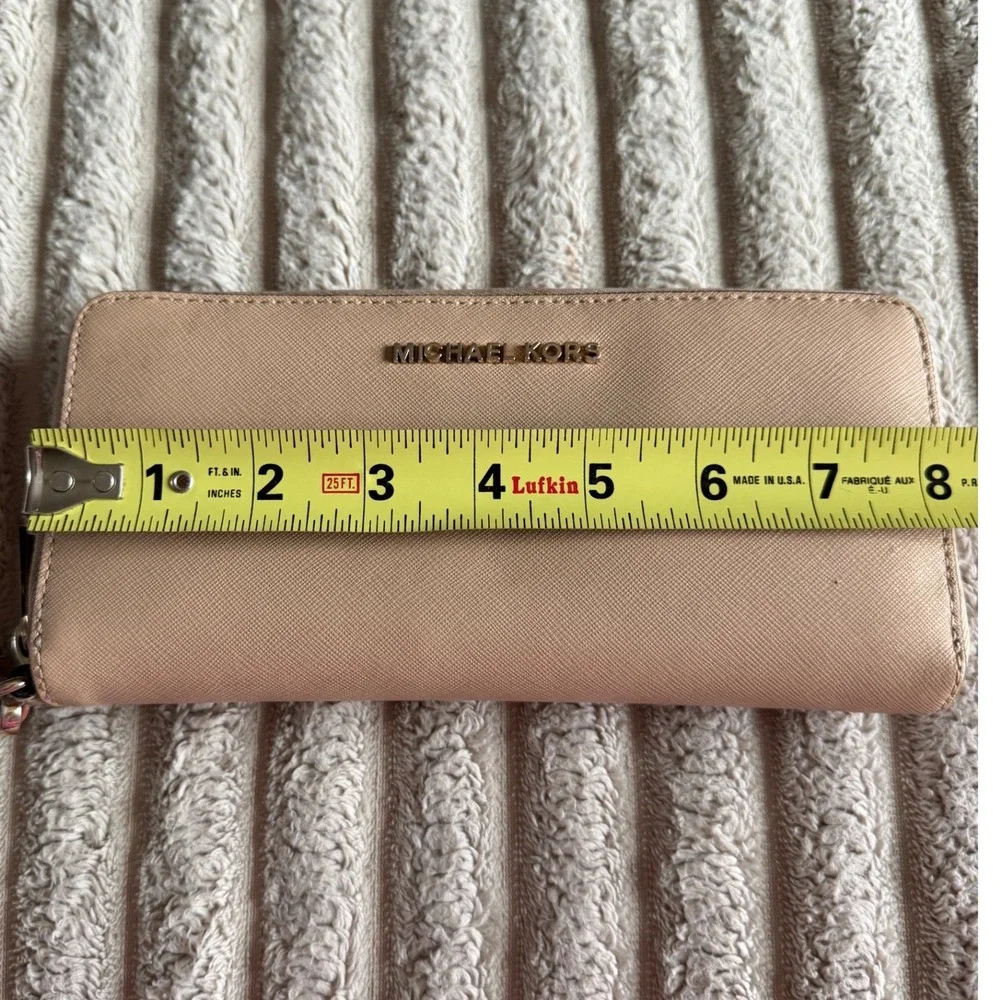 Michael‎ Kors Jet Set Travel Saffiano Leather Zip Around Wristlet Wallet Beige